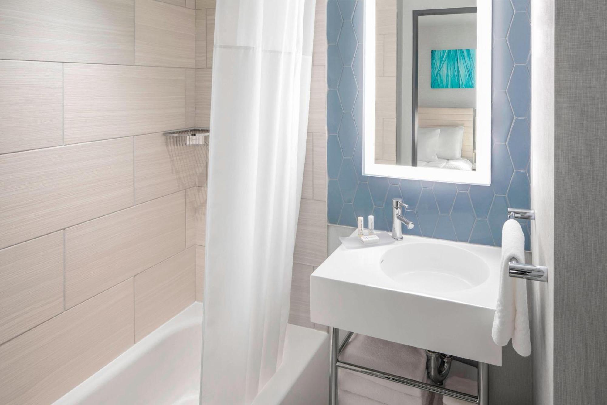 Springhill Suites By Marriott New York Manhattan/Times Square South Bagian luar foto